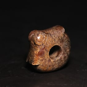 A Exquisite Archaic Jade Dragon-Shaped Handheld Ornament