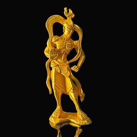 A Exquisite Gilt Bronze Figures Ornament