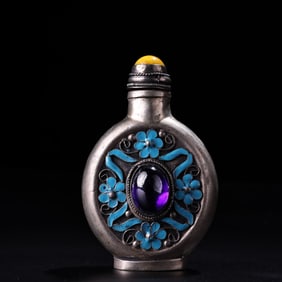 A Exquisite Gilt Silver Filigree Inlaid Sapphire Snuff Bottle
