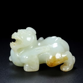 A Exquisite Hotan Jade Auspicious Beast Ornament