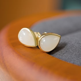 A pair of Exquisite  Silver Inlaid Hotan Jade Water-drop-shaped Ear Stud