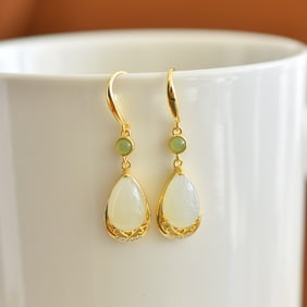 A pair of Exquisite  Silver Inlaid Hotan Jade Water-drop-shaped Earring