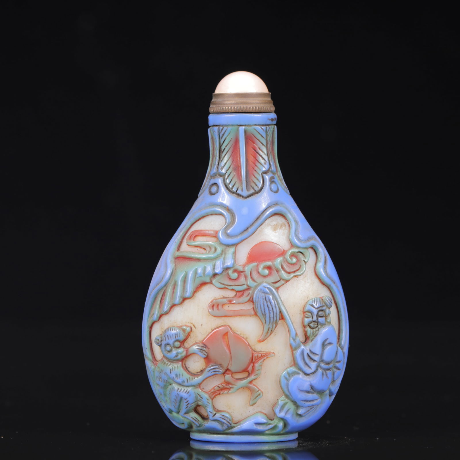 An Exquisite Glass Figure Pattern Snuff Bottle (1 of 9)