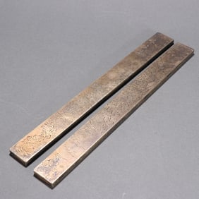 A pair of Exquisite Bronze Landscape and Figures Pattern Ornament