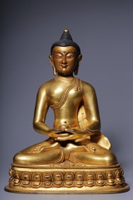 A Solemn Gilt Bronze Statue of Sakyamuni