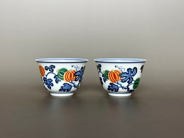 A pair of Exquisite Blue and White Famille-Rose Flower and Fruit Pattern Cup