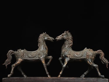 A pair of Exquisite Bronze Horse Ornament