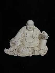 A Exquisite Blanc-De-Chine Buddha Statue Ornament