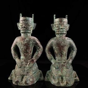 A pair of Exquisite Bronze Sanxingdui Human Figure