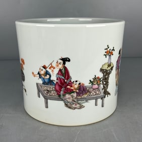 A Exquisite Famille-Rose Character and Story Pattern Brush Pot