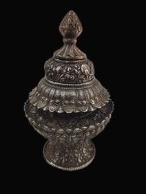 A Exquisite Gilt Silver Bronze Carved Lotus Pattern Box