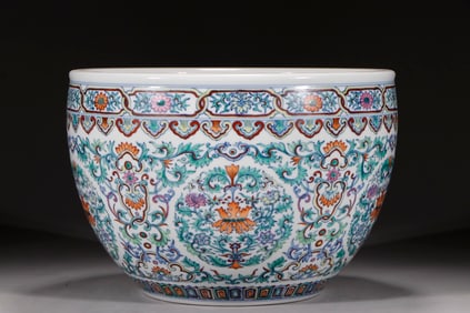 A Exquisite Blue and White Doucai Lotus Pattern Vat