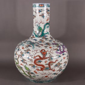 A Rare Blue and White Doucai Dragon Pattern Vase