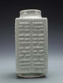 A Exquisite Ge Glaze Ice Crackle Pattern Vase
