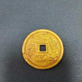 A Exquisite Bronze Gilt Human Pattern Gold Coin