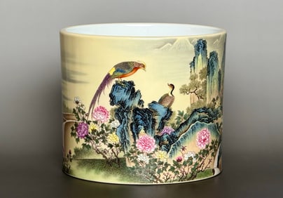 A Exquisite Famille-Rose Flower and Bird Pattern Brush Pot
