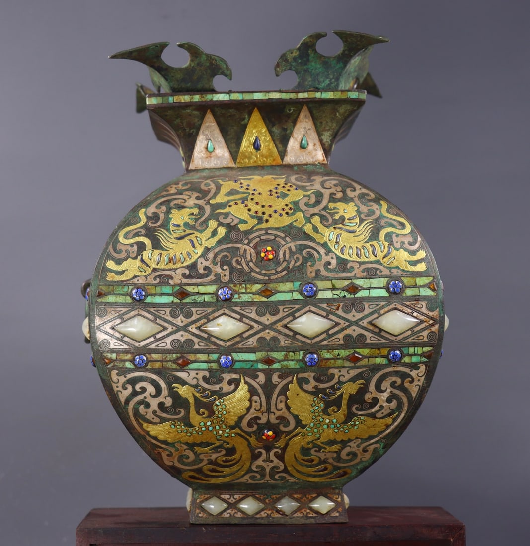 A Exquisite Bronze Gold and Silver-Inlaid Inlaid Hetian Jade Double-Ears Jar: A Exquisite Bronze Gold and Silver-Inlaid Inlaid Hetian Jade Double-Ears Jar,Han Dynasty, China,Size:7.9inx7.5inx10.6in, Weight:3477g 青铜错金银镶嵌和&#