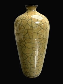 A Exquisite Ge yao Yellow Glazed Ice Crackle Pattern Vase