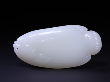A Exquisite Hetian Jade Fish-Shaped Handheld Ornament