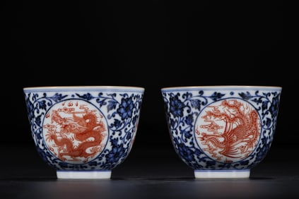 A pair of Exquisite Blue and White Iron-Red Lotus Flower and Dragon and Phoenix Pattern Cup