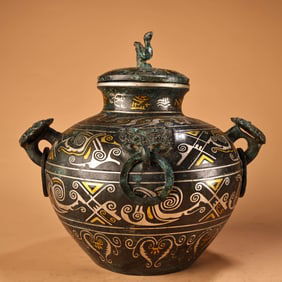 A Exquisite Gold and Silver-Inlaid Bronze Jar
