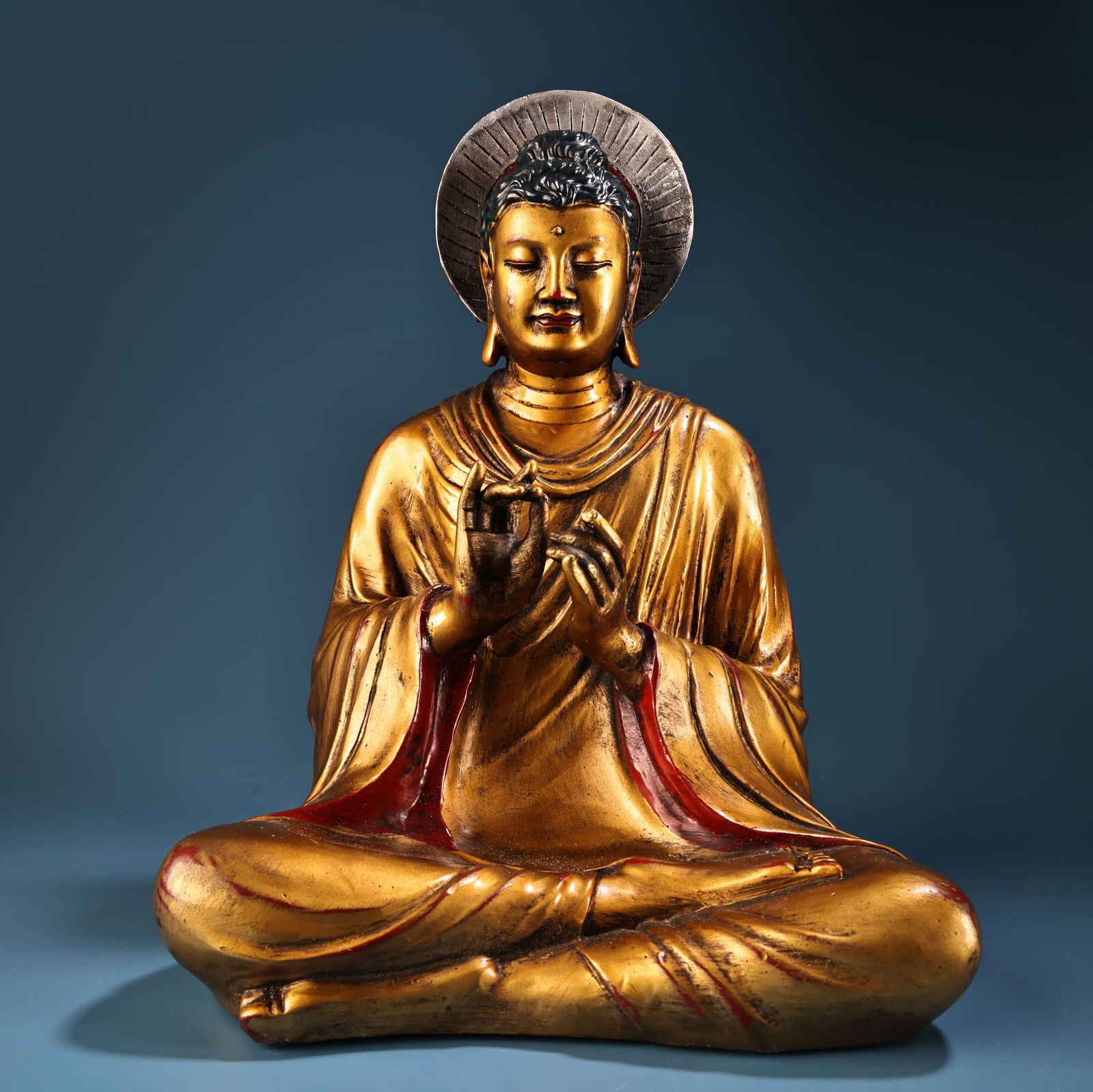 A Exquisite Red Copper High-relief Carved Gilt Statue of Avalokitesvara: A Exquisite Red Copper High-relief Carved Gilt Statue of Avalokitesvara,Ming Dynasty, China,Size:12.6inx12.6in,Weight:8000g 紫铜高浮雕錾刻鎏金#