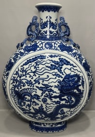 A Exquisite Blue and White Dragon and Phoenix Pattern Vase