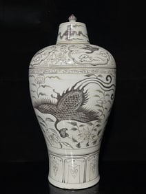 A Exquisite White Glaze Ink Color Flower and Bird Pattern Vase