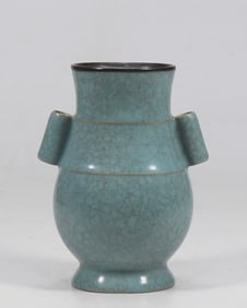 A Exquisite Ru yao Ice Crackle Pattern Vase