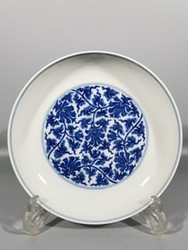 A Exquisite Blue and White Lotus Pattern Plate