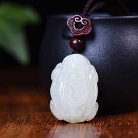 A Exquisite Hotan Jade Tortoise Pendant