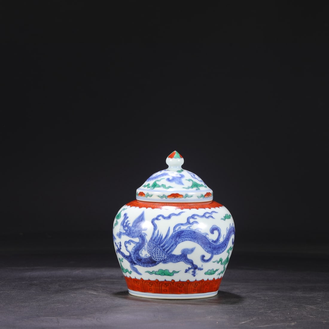 A Exquisite Doucai Dragon Pattern Jar - 6