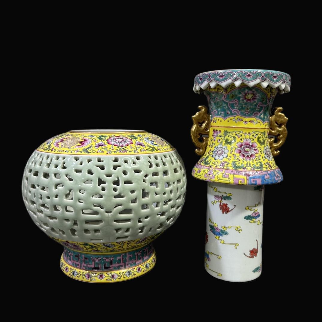 A Exquisite Enamel Flower Pattern Vase - 3