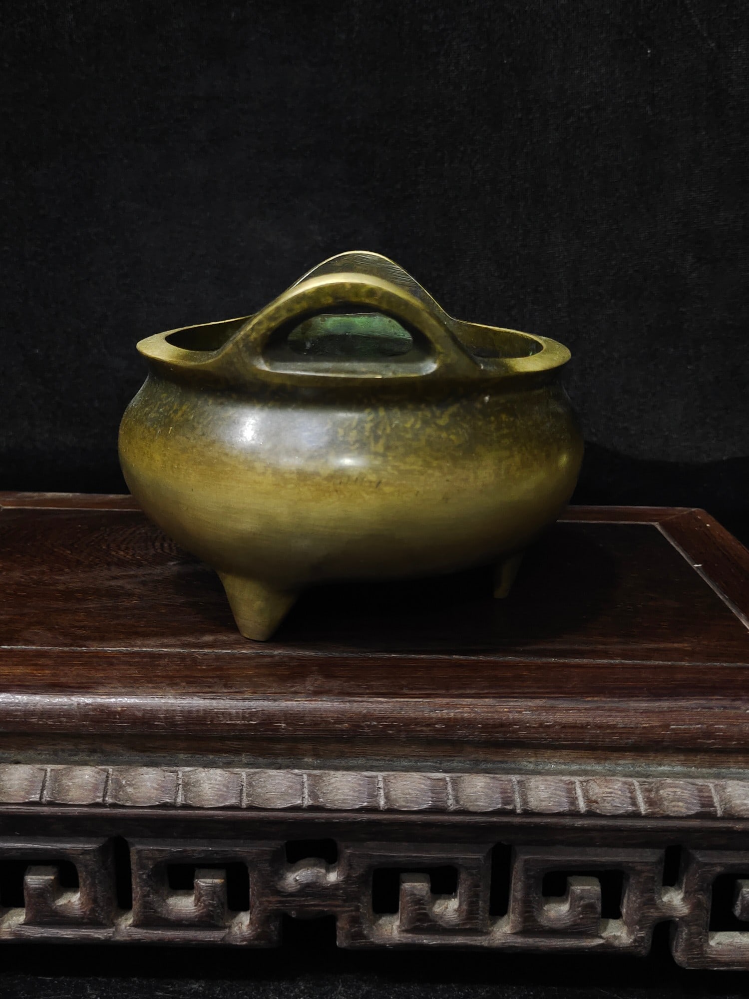 A Exquisite Bronze Tripod Censer - 2