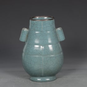 A Exquisite Ru yao Ice Crackle Pattern Vase, with poem