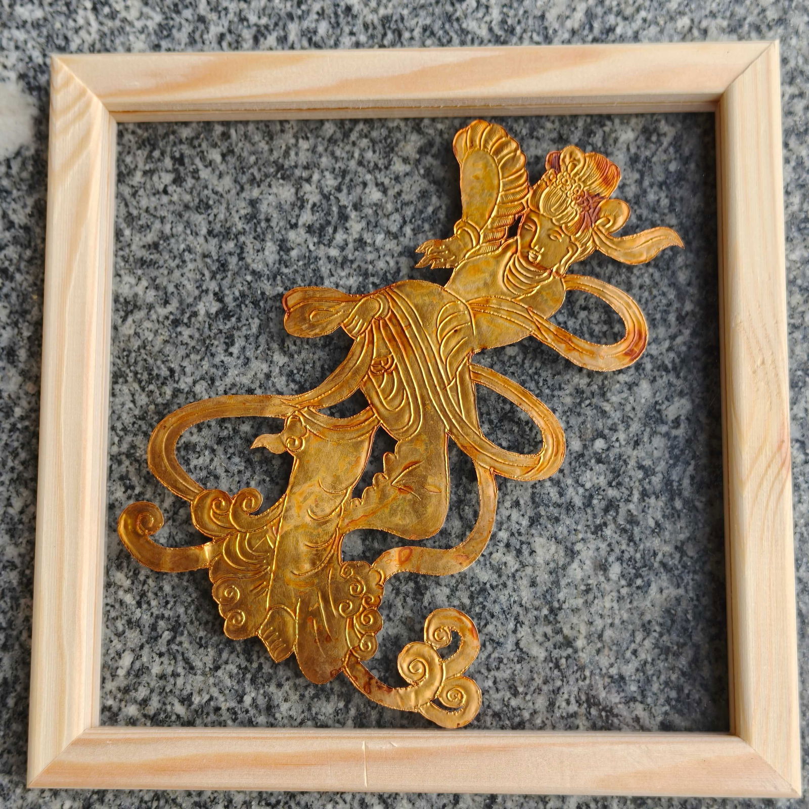 A Exquisite Bronze Gilt Human Pattern Gold Leaf - 4