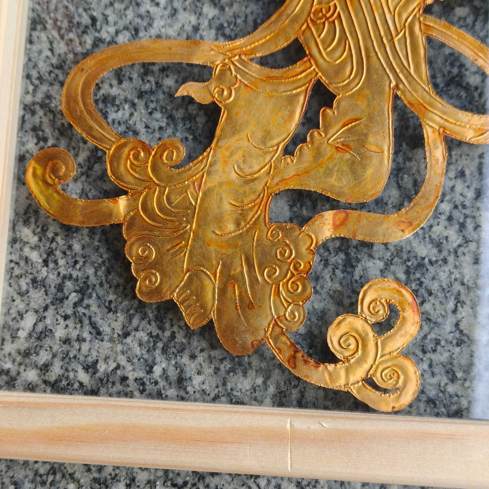 A Exquisite Bronze Gilt Human Pattern Gold Leaf - 6