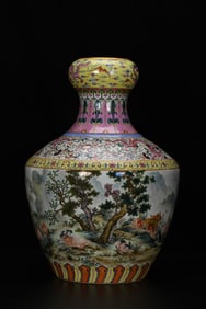 A Rare Enamel Rabbit Pattern Vase