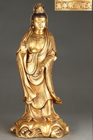 A Exquisite Gilt Bronze Avalokitesvara Ornament