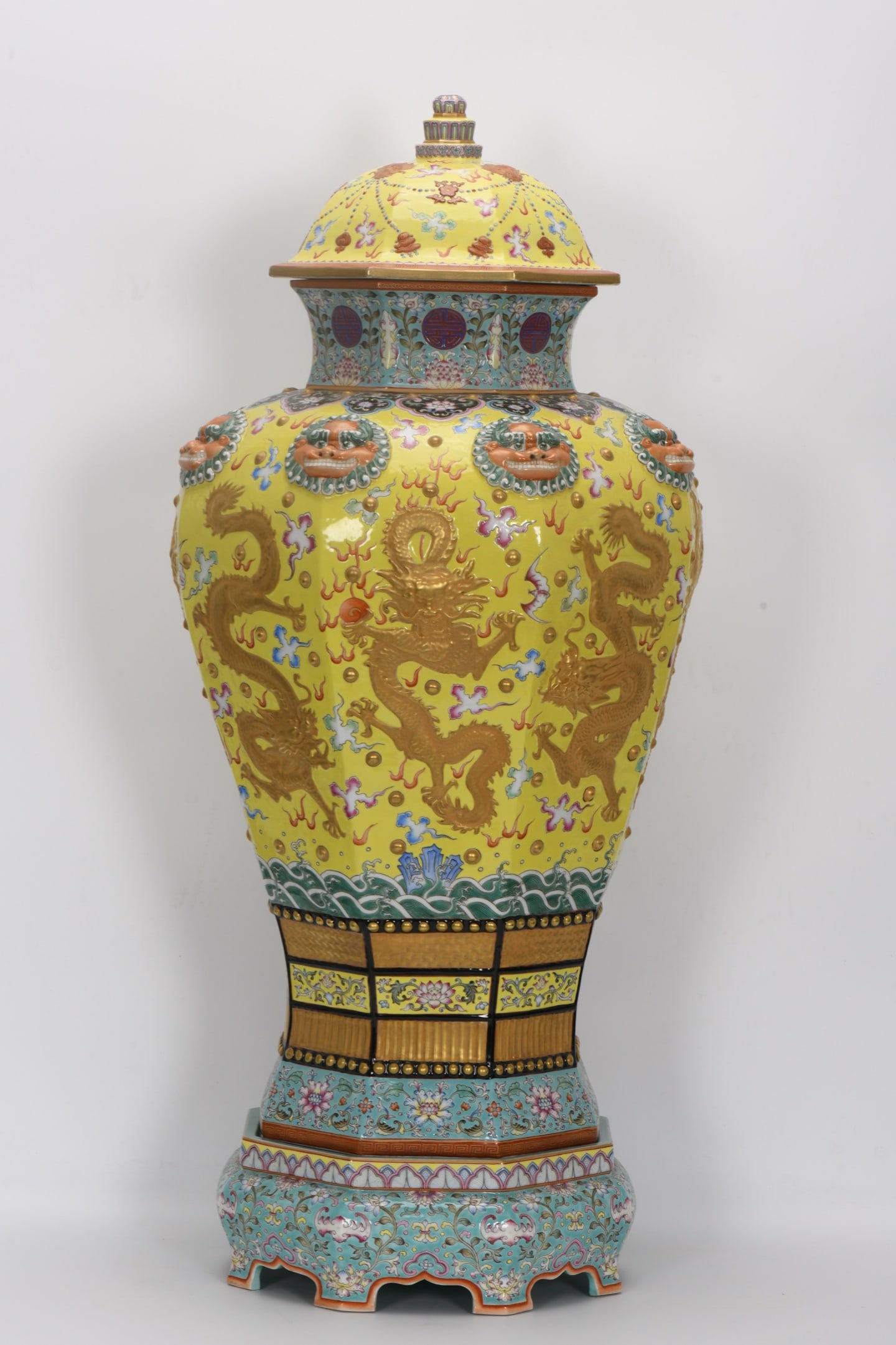 A Rare Enamel Yellow Ground Carved Gold-Outlined Dragon Pattern Octagonal Covered Jar: A Rare Enamel Yellow Ground Carved Gold-Outlined Dragon Pattern Octagonal Covered Jar,Qing Dynasty, China,Qianlong Six-Character Mark,Size:32.9inx15.4in 