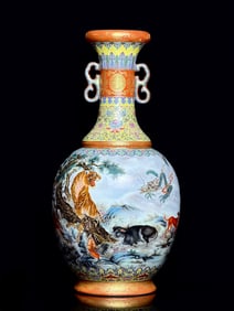 A Exquisite Iron-Red Painted Gold Twelve Chinese Zodiac Signs Pattern Double-Ears Vase