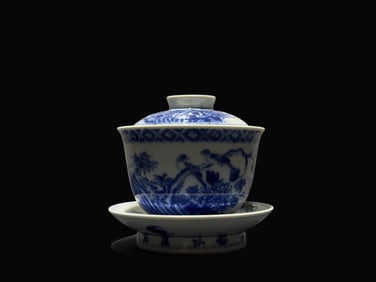 A Exquisite Blue and White Flower and Bird Pattern Cup