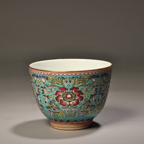 A Exquisite Enamel Famille-Rose Porcelain Wine Cup