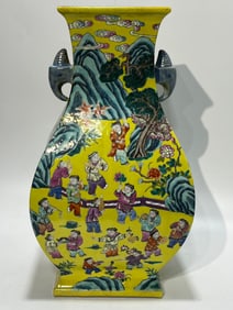 A Exquisite Famille-Rose Yellow Ground Figures Pattern Double-Ears Vase
