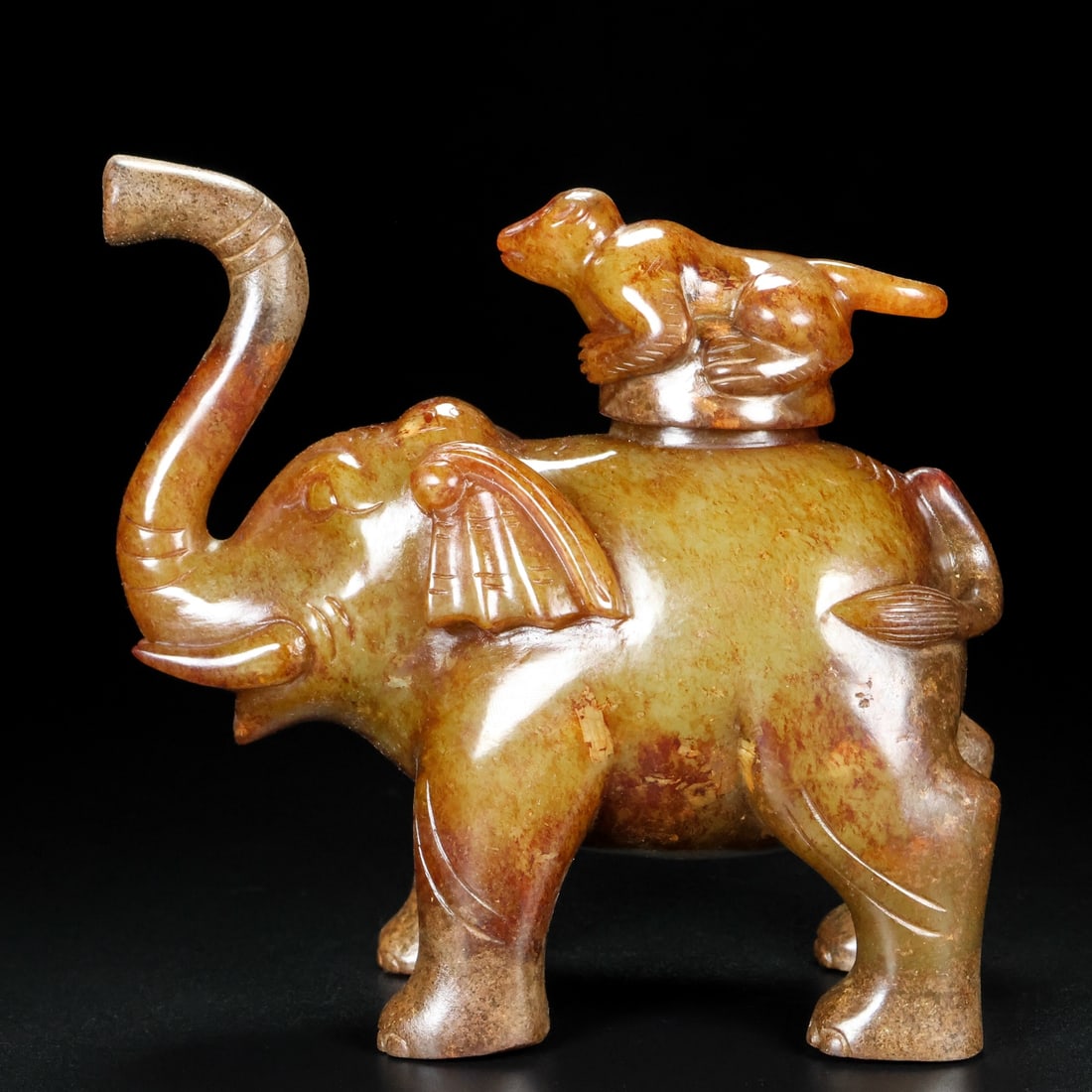 A Exquisite Hotan Jade Elephant Ornament (1 of 9)