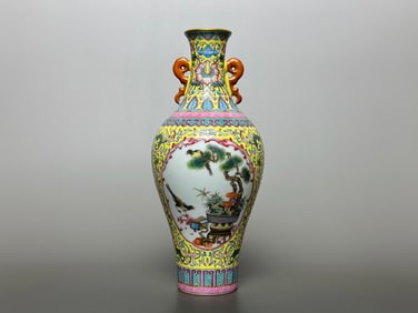 A Exquisite Yellow Ground Flower and Bird Pattern Double-Ears Vase