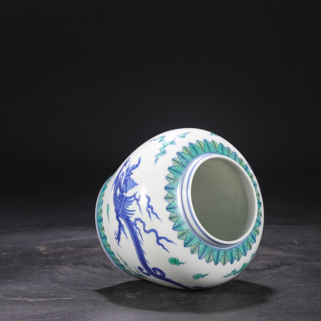 A Exquisite Doucai Dragon Pattern Jar - 4
