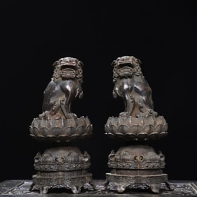A pair of Exquisite Bronze Lion Censer