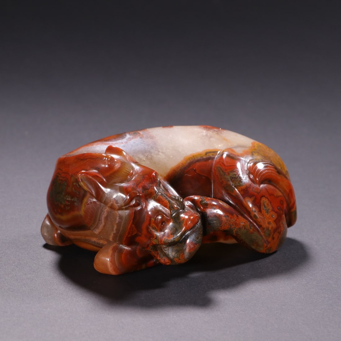 A Exquisite Agate Horse Ornament: A Exquisite Agate Horse Ornament,Qing Dynasty, China,Size:1.5inx3.3inx2.6in 玛瑙马摆件,中国清代