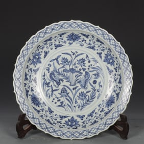 A Exquisite Blue and White Flower and Bird Pattern Plate